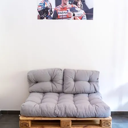 Bed & Breakfast Italian Piston House Sport Moto Rent 3*