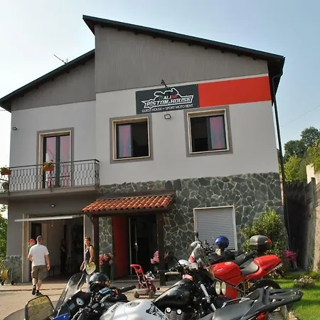 Italian Piston House Sport Moto Rent Bed & Breakfast