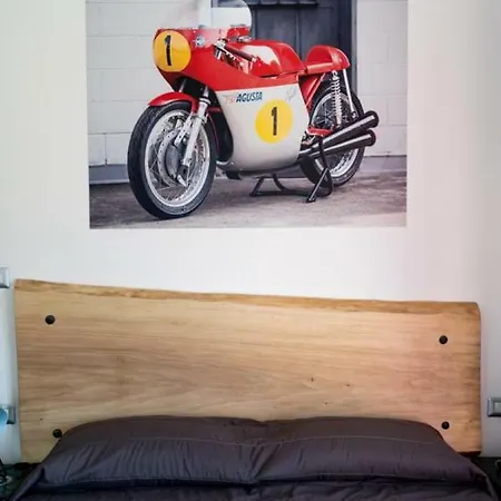 Italian Piston House Sport Moto Rent Bed & Breakfast Millesimo
