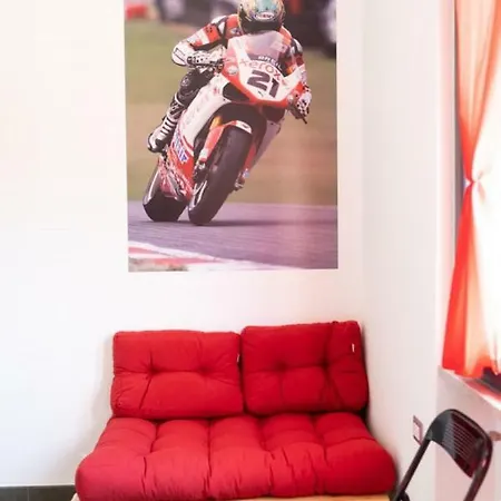 Italian Piston House Sport Moto Rent Bed & Breakfast
