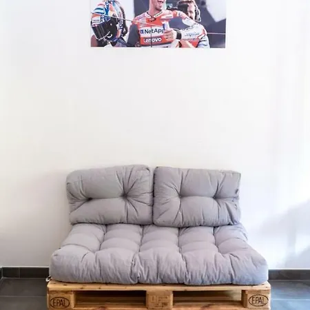 Italian Piston House Sport Moto Rent Отель типа 
