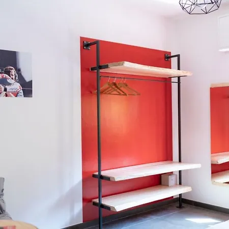 Italian Piston House Sport Moto Rent Bed & Breakfast
