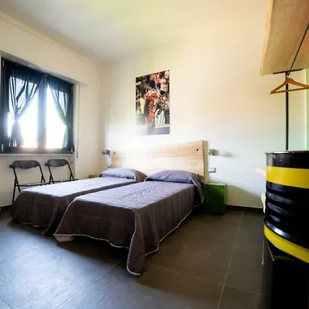Bed & Breakfast Italian Piston House Sport Moto Rent