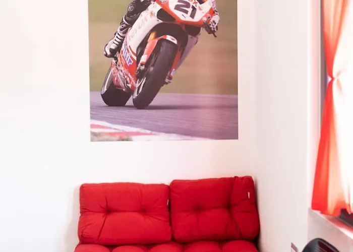 Italian Piston House Sport Moto Rent 3*