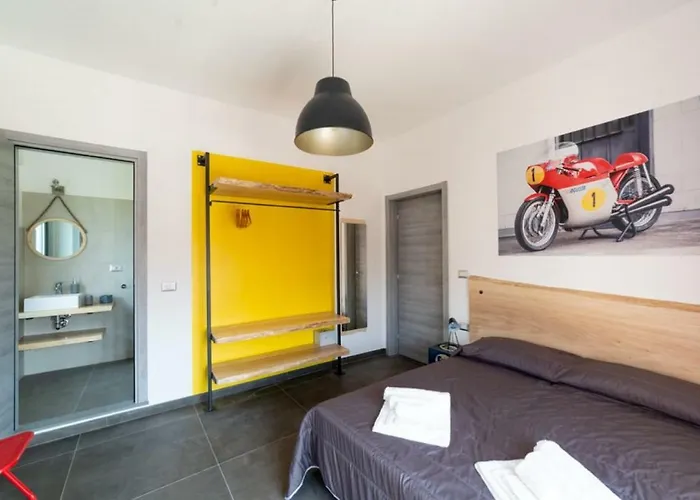 B&B Italian Piston House Sport Moto Rent