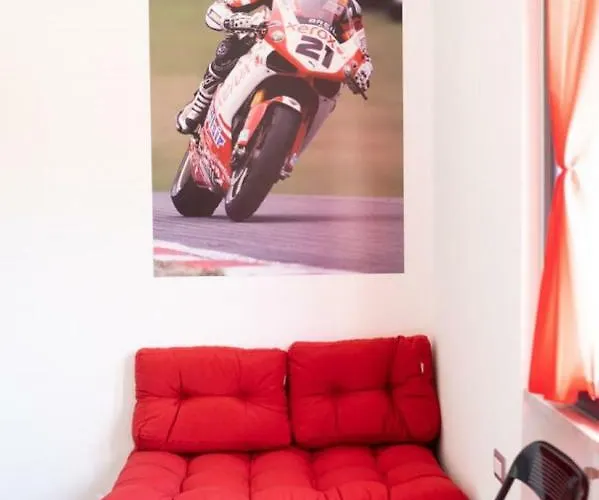 Italian Piston House Sport Moto Rent B&B