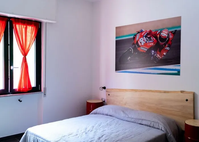Italian Piston House Sport Moto Rent B&B