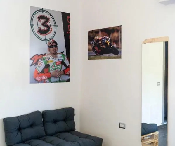 Italian Piston House Sport Moto Rent 3*